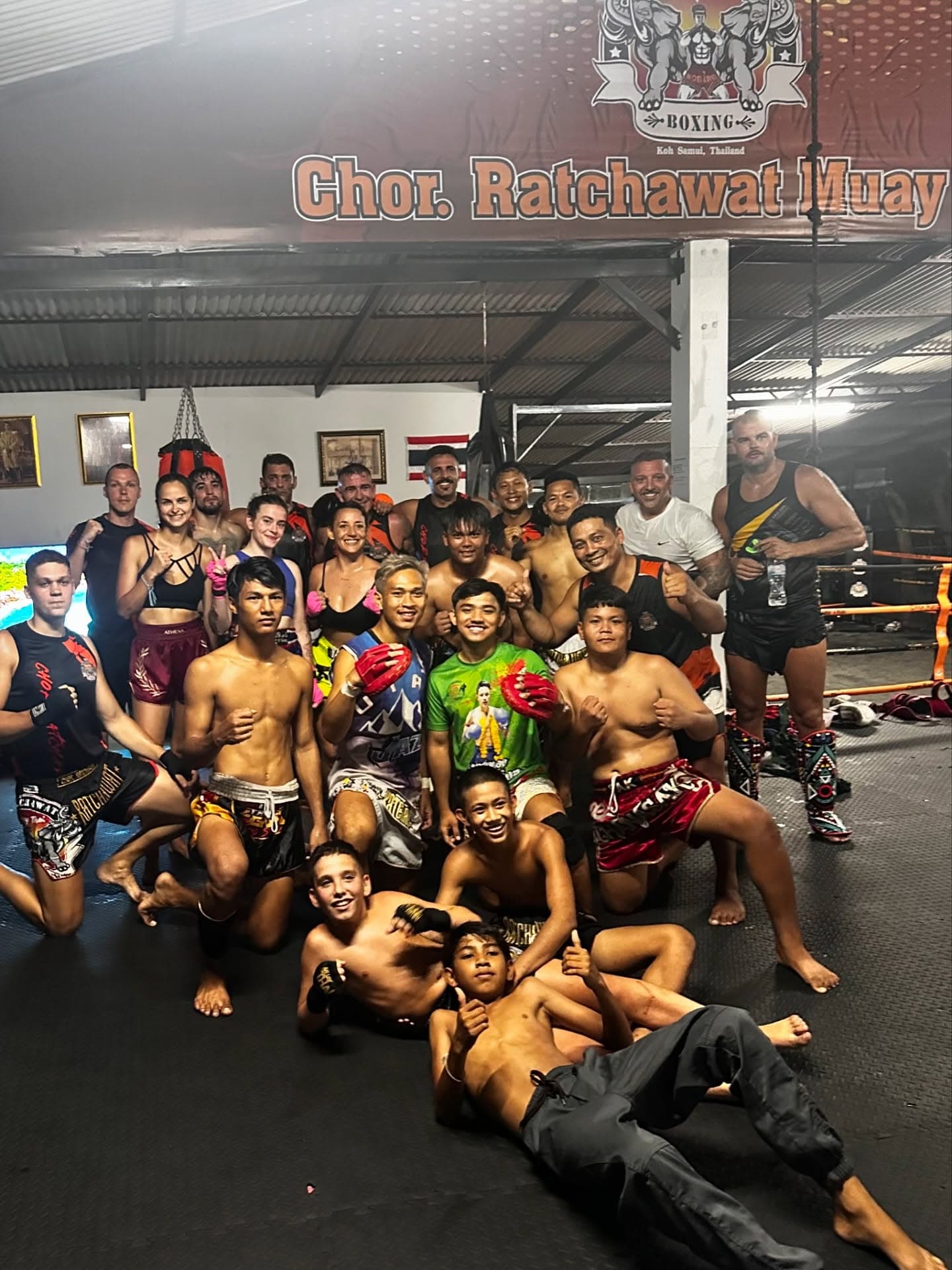 Adults group Muay Thai class at Ratchawat camp