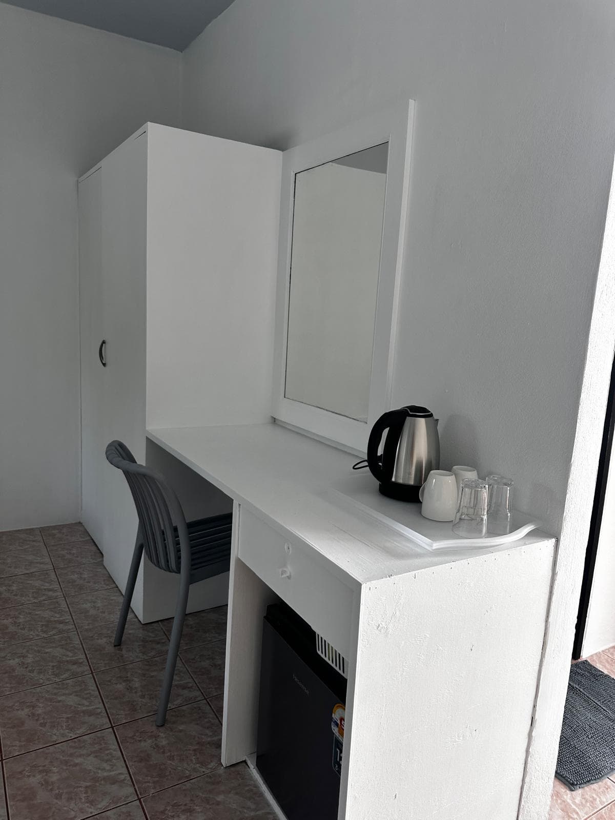 Storage space in standard room